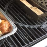 Double filet wood chunks in the smoker box ready to delicaly flavor our chicken drumsticks